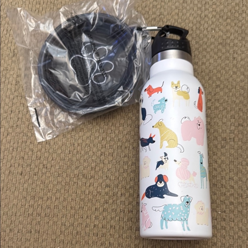 Modern Expressions Water Bottle with Pet‎ Bowl NEW